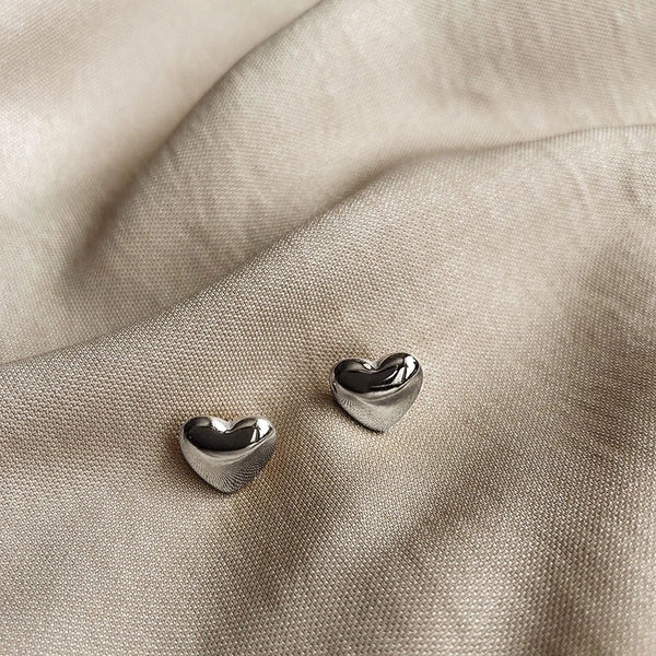 1 Pair Fashion Heart Shape Titanium Steel Ear Studs