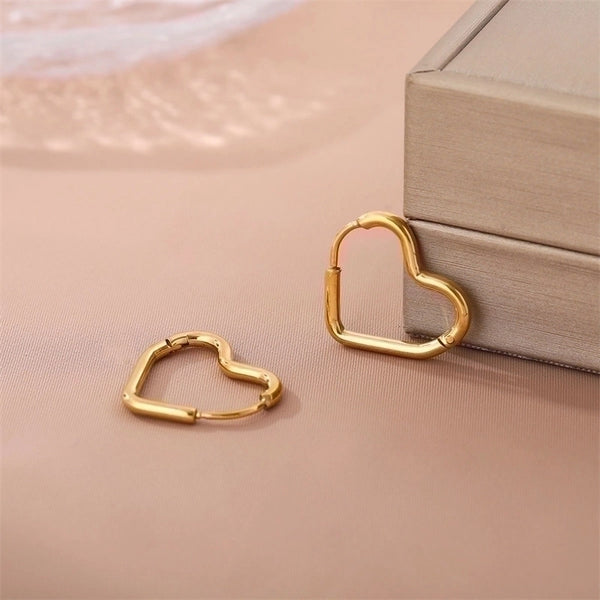 1 Pair Simple Style Heart Shape Plating Stainless Steel Titanium Steel 18k Gold Plated Earrings