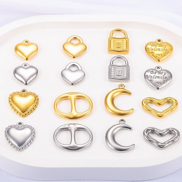 1 Piece 16.5*16.5mm 16.5*21.5mm 18*22.5mm Hole 1~1.9mm Hole 2~2.9mm 304 Stainless Steel 18K Gold Plated Moon Heart Shape Solid Color Pendant