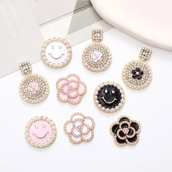 1 Piece 24 * 34mm 25*25mm Alloy Rhinestones Pearl Smile Face Flower Perfume Bottle Pendant