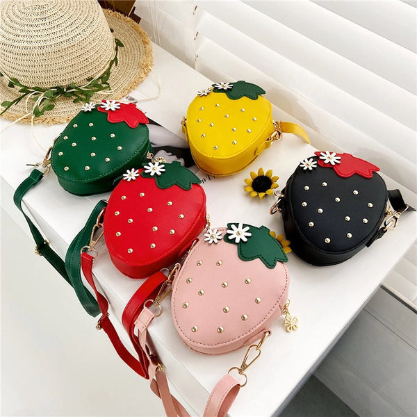 Spring New Korean Style Children's Bag Girls' Crossbody Bag Fashion Little Girl Cute Strawberry Accessories Small Trendy Bag