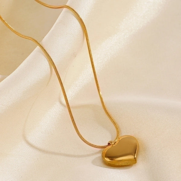 304 Stainless Steel 18K Gold Plated Minimalist Heart Shape Pendant Necklace