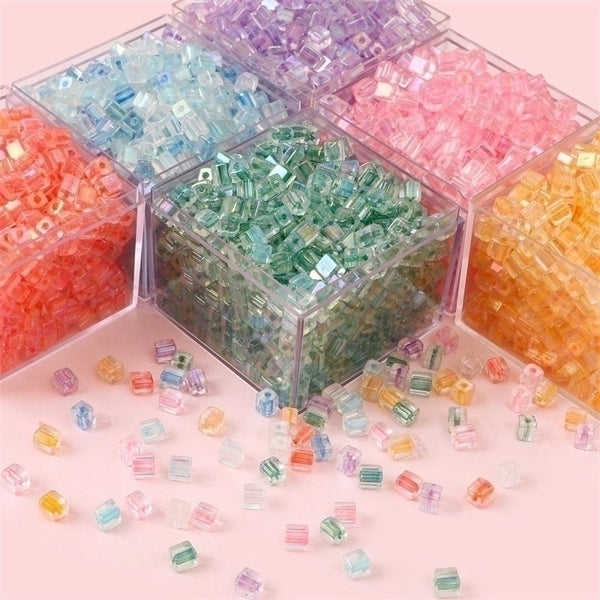 50 Pieces 5 * 5mm Hole 1~1.9mm Glass Square Beads