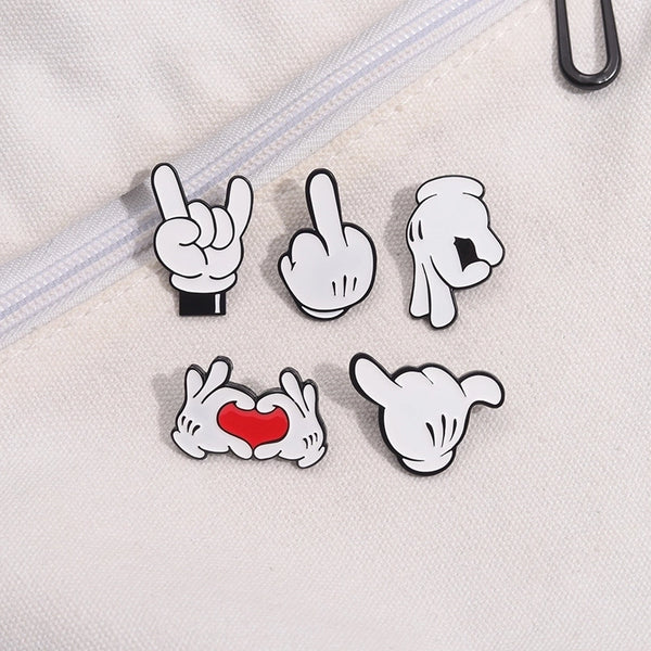 Cartoon Style Cute Cowboy Style Pin Gesture Heart Shape Alloy Stamping Stoving Varnish Plating Kid'S Unisex Brooches