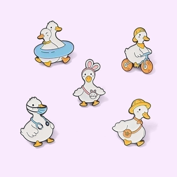 Cartoon Style Pin Animal Duck Alloy Stoving Varnish Unisex Brooches