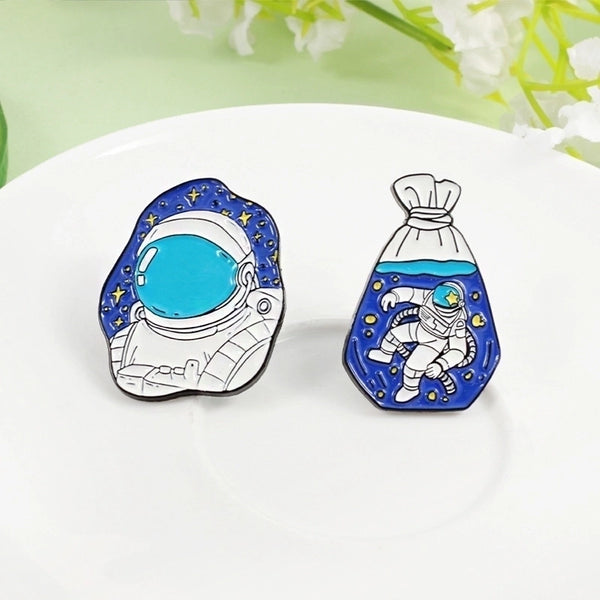 Cartoon Style Pin Astronaut Alloy Enamel Unisex Brooches