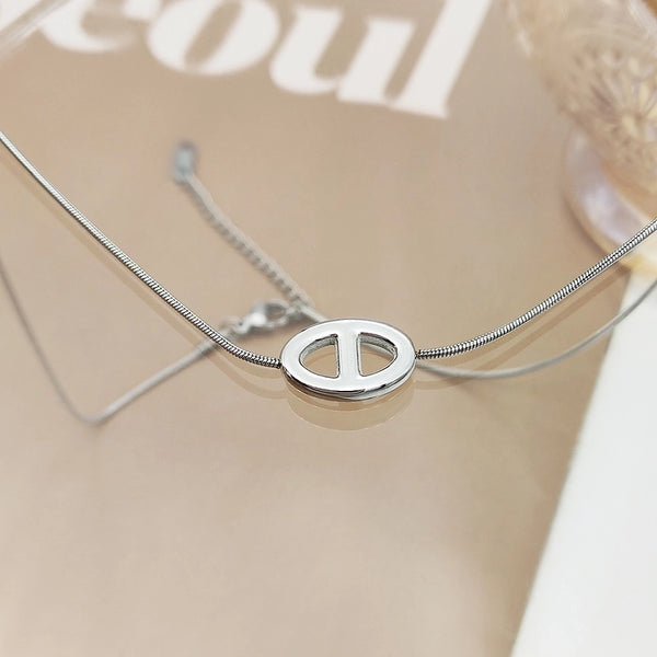 Casual Minimalist Solid Color Titanium Steel Plating Hollow Out Necklace