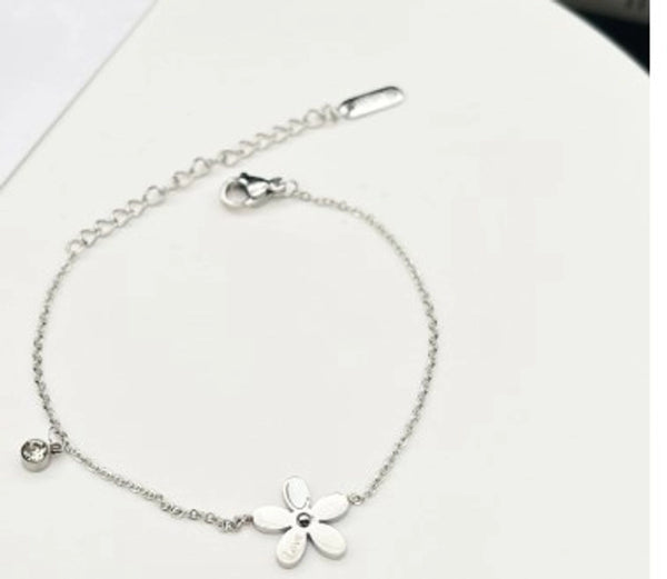 Classic Style Flower 304 Stainless Steel Bracelets In Bulk