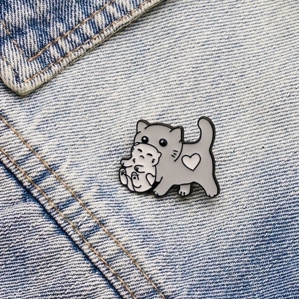 Cute Heart Shape Cat Metal Unisex Brooches