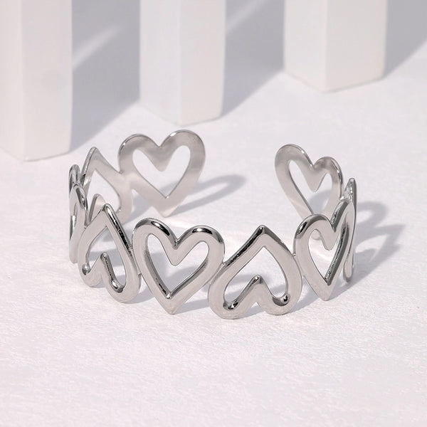 Cute Sweet Minimalist Heart Shape 304 Stainless Steel 18K Gold Plated Cuff Bracelets In Bulk