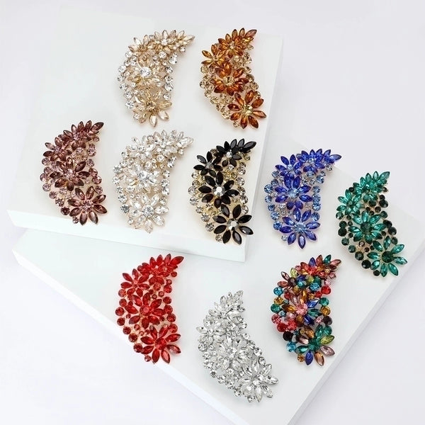 Elegant Pin Flower Alloy Inlay Rhinestones Women's Brooches