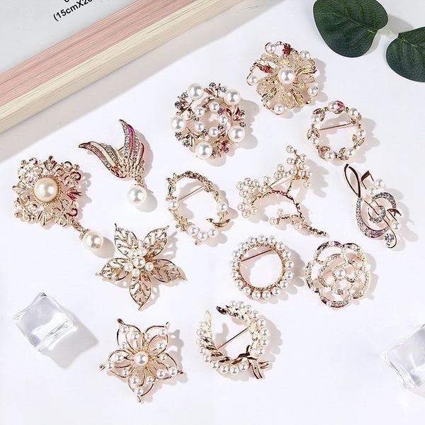 Elegant Pin Star Flower Snowflake Imitation Pearl Alloy Rhinestone Women'S Brooches