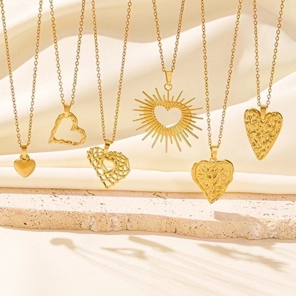 Elegant Simple Style Heart Shape Stainless Steel Plating Hollow Out 18k Gold Plated Pendant Necklace