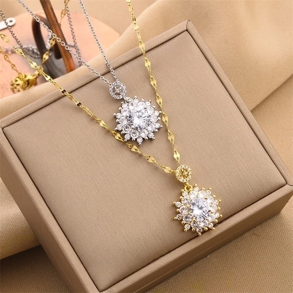 Fashion Flower Titanium Steel Inlay Artificial Crystal Necklace