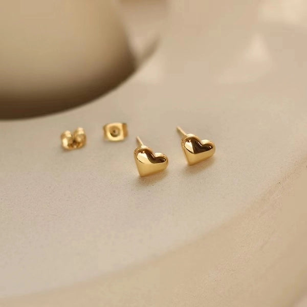 Fashion Heart Shape Titanium Steel Plating Ear Studs 1 Pair