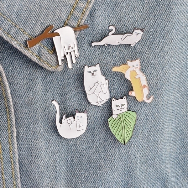 Fashion Pin Cat Alloy Stoving Varnish Unisex Brooches