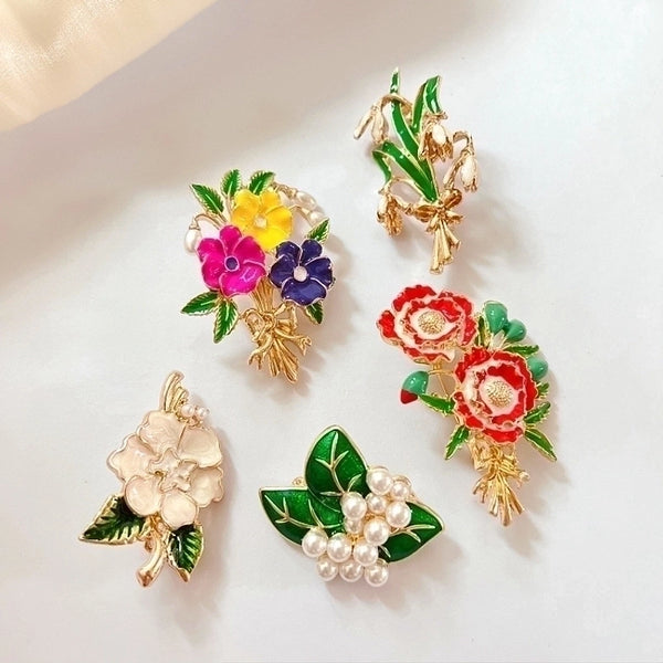 Fashion Pin Flower Alloy Plating Artificial Pearls Women'S Brooches