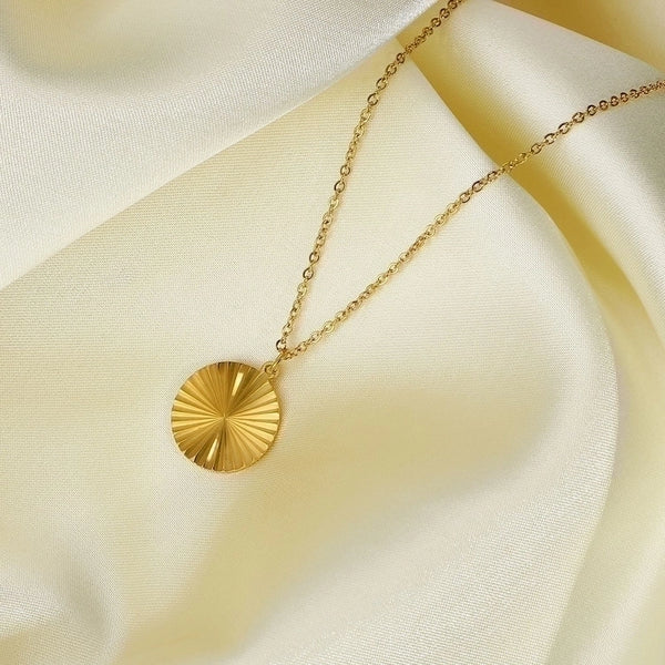 Fashion Sunshine Disc Pendant 18k Stainless Steel Necklace