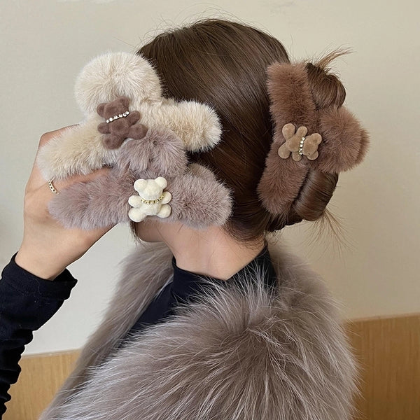 Korean  Cute Bear Plush Grab Clip Women's Cute Clip Headwear Hairclip Autumn And Winter Elegant Back Head Shark Clip