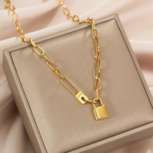 Korean Style Letter Lock Titanium Steel Plating 18k Gold Plated Necklace