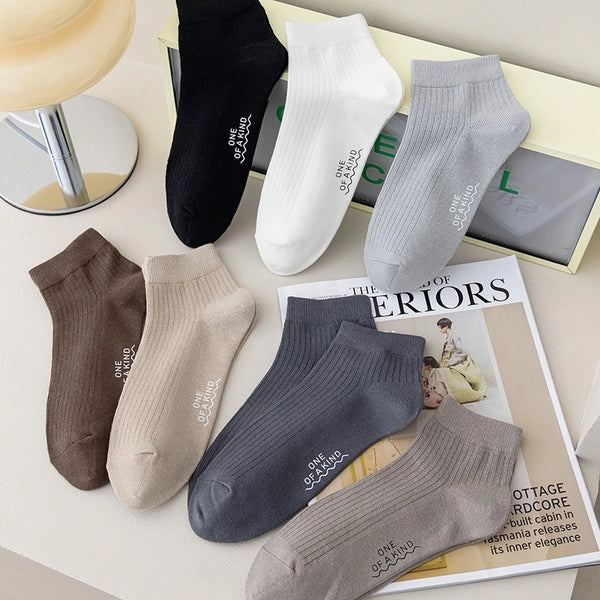 Men's Casual Solid Color Cotton Crew Socks A Pair