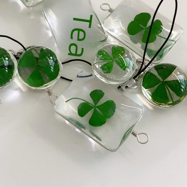 Natural Clover Pendant  Lucky Star Dried Flower Bag Keychain Green Glass Pendant Pendant Ornaments