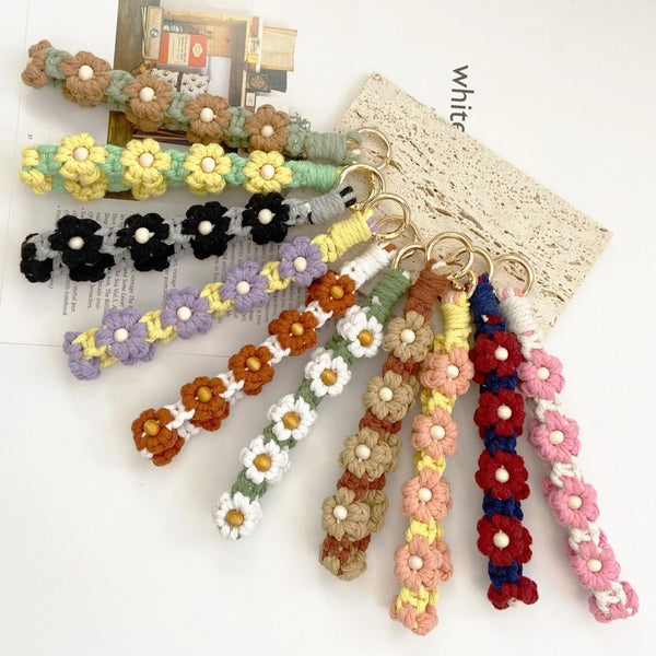 New Wooden Beads Flower Heart Daisy Flower Keychain TikTok Popular Mobile Phone Chain Wrist Strap