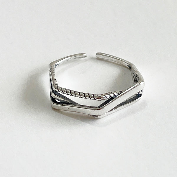 925 Sterling Silver Women Vintage Retro Stripe Triangle Heart Silver Silver Plating Rings