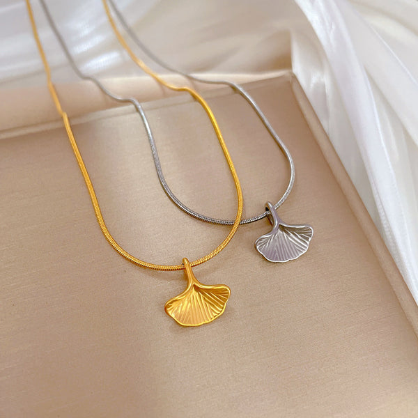 Fashion Round Geometric Titanium Steel Electroplating Necklaces