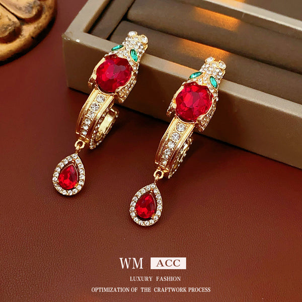 Luxurious Droplet Droplet Geometric Alloy Diamond Inlay Earrings