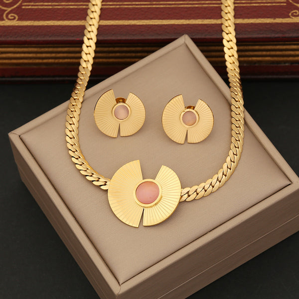 Expressive Geometric Stainless Steel Electroplating Necklaces