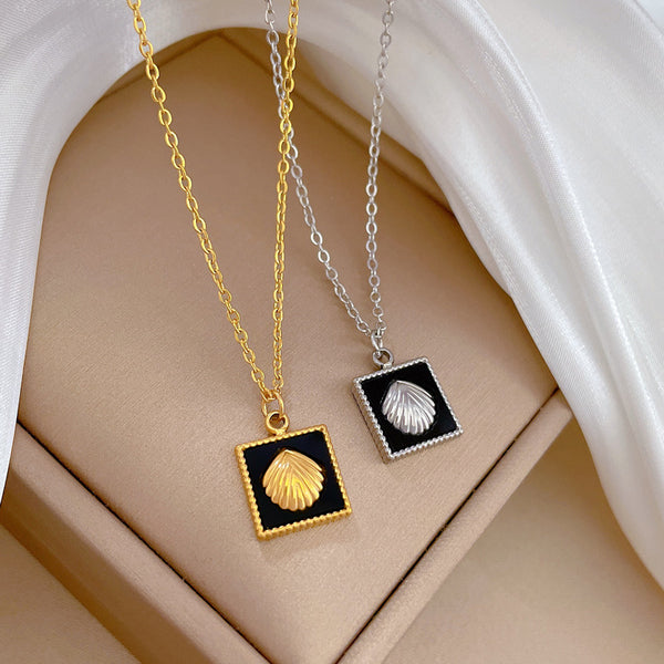 Fashion Chamfered Cube Geometric Titanium Steel Electroplating Necklaces