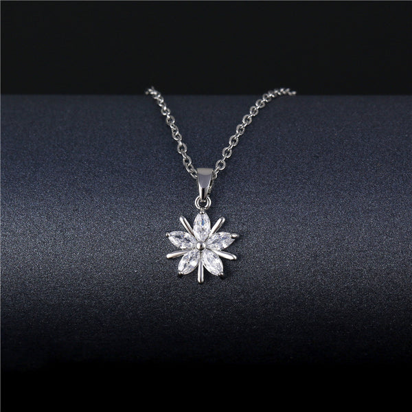 Minimalist Flower Geometric Titanium Steel Diamond Inlay Necklaces