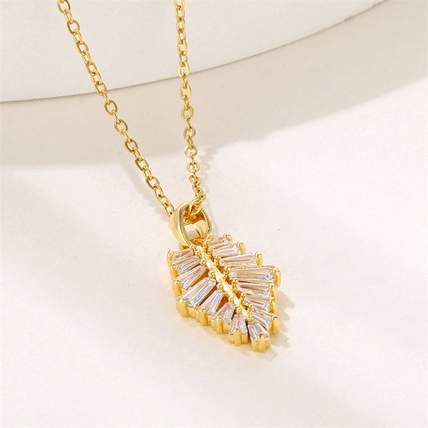 Minimalist Leaf Flower Stainless Steel Electroplating Necklaces