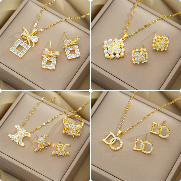 Moderate Luxury Quadrilateral Geometric Heart Titanium Steel 18K Gold Plated Necklaces