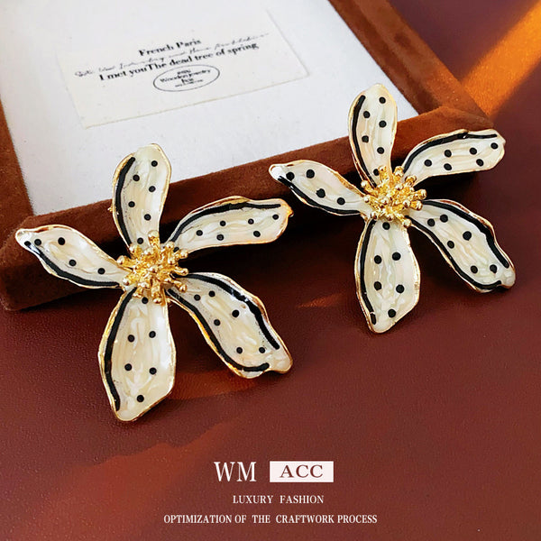 Luxurious Flower Geometric Flower Alloy Oil Dripping Earrings