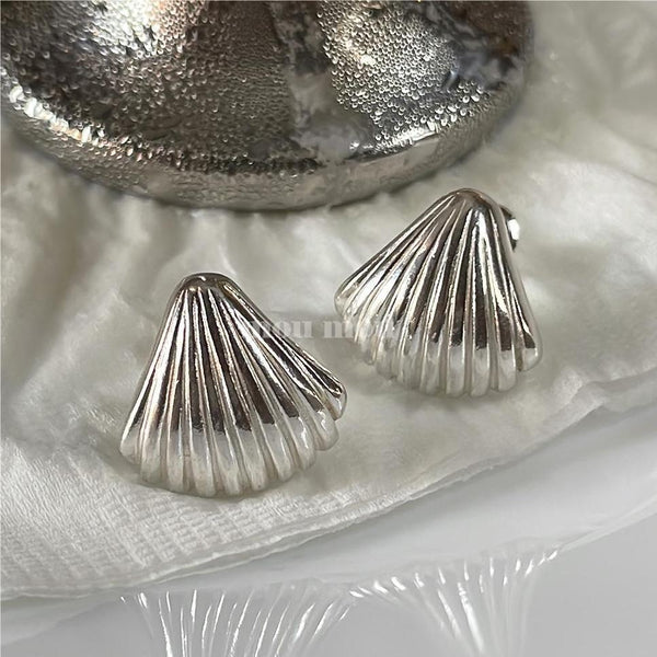 925 Sterling Silver Korean Shell Droplet Silver Pearl Inlay Stud Earrings