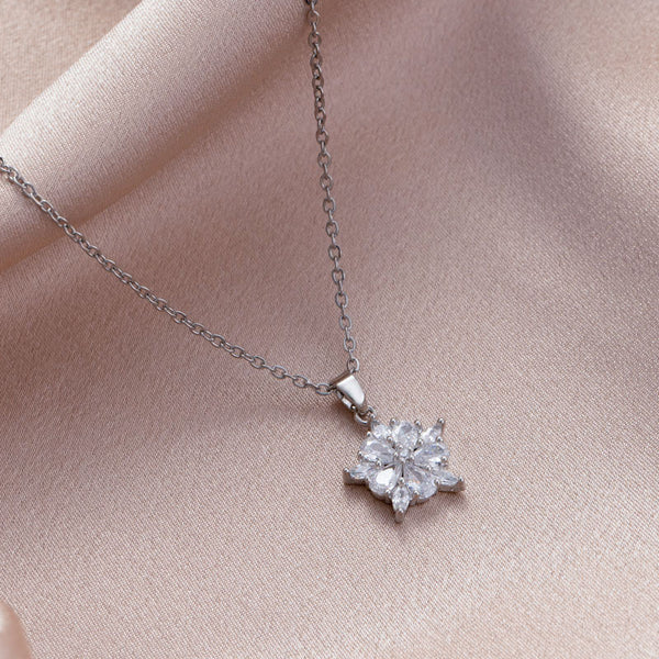 Natural Flower Geometric Titanium Steel Diamond Inlay Necklaces