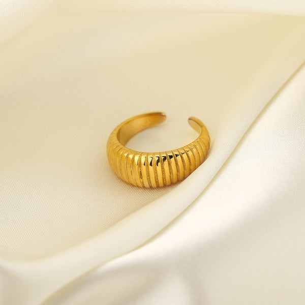 Women IG Style Flowing Water Stainless Steel 18K Gold Plated Rings