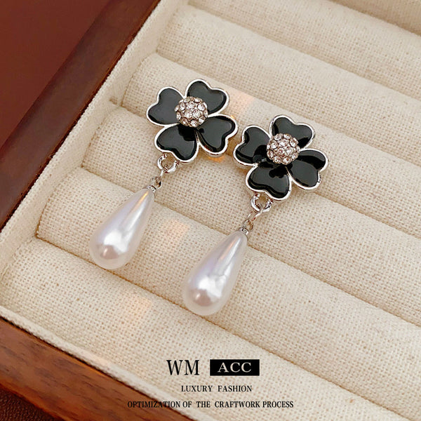 Luxurious Flower Droplet Flower Artificial Pearl Oil Dripping Earrings