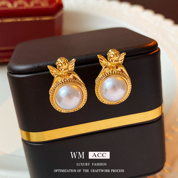 Medieval Pearl Geometric Alloy Electroplating Earrings