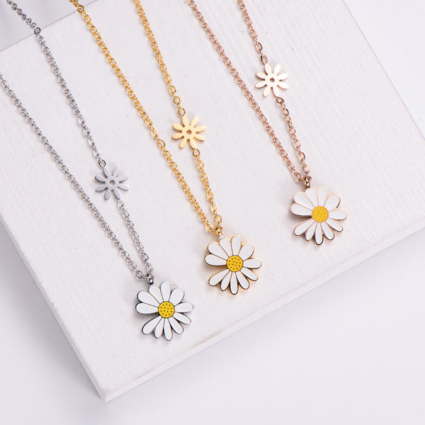 Natural Women Metal Little Daisy Flower Doll Stainless Steel Electroplating Pendants