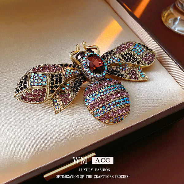 Women Luxurious Bee Animal Alloy Diamond Inlay Brooches