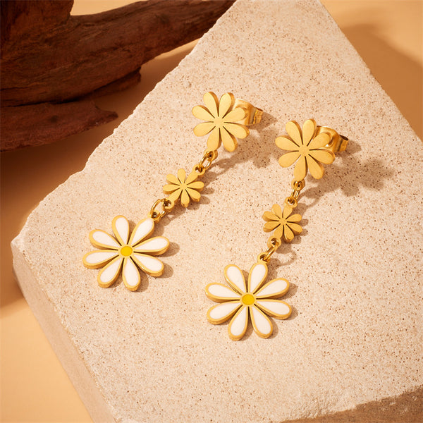 Fashion Little Daisy Flower Stainless Steel Electroplating Earrings