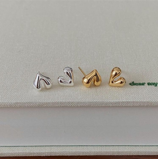 925 Sterling Silver Japanese / Korean Heart Heart Silver Handmade Stud Earrings