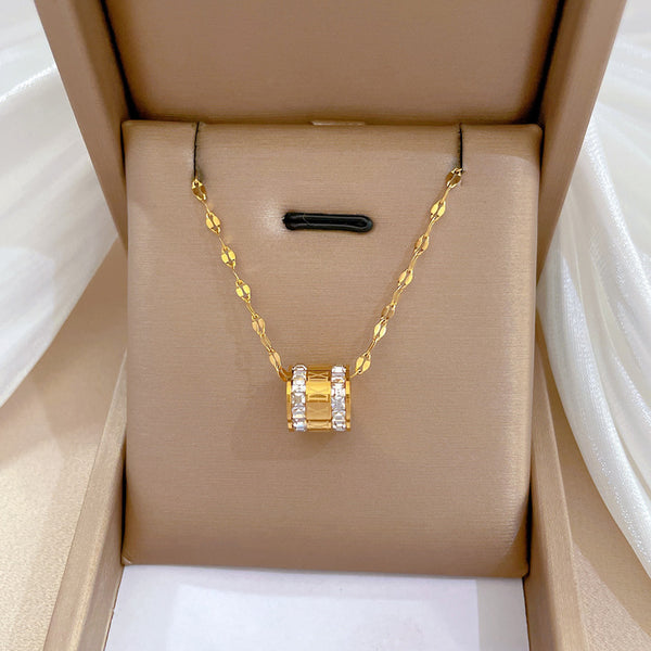 Fashion Chamfered Cube Geometric Titanium Steel Electroplating Necklaces