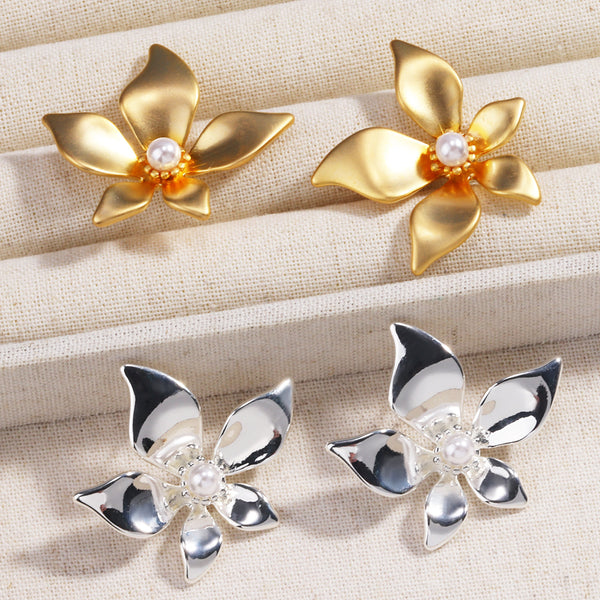 Moderate Luxury Flower Petal Geometric Droplet Copper Electroplating Stud Earrings