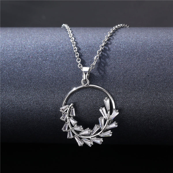 Minimalist Flower Geometric Titanium Steel Diamond Inlay Necklaces