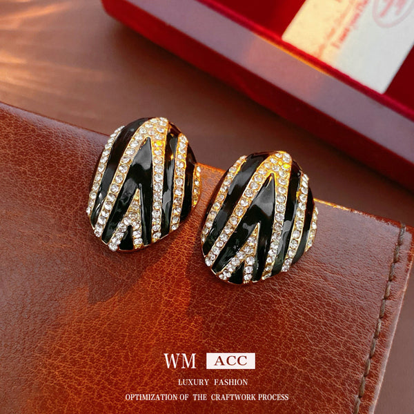 Luxurious Irregular Geometric Alloy Oil Dripping Earrings