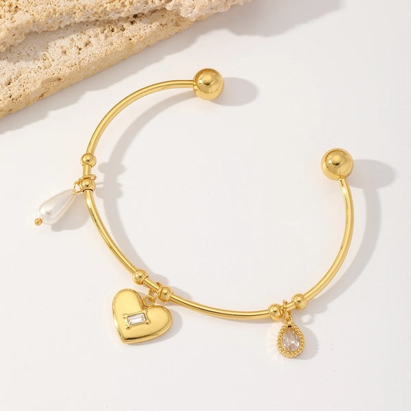 Retro Luxurious French Style Heart Shape 304 Stainless Steel 18K Gold Plated Acrylic Zircon Bangle In Bulk